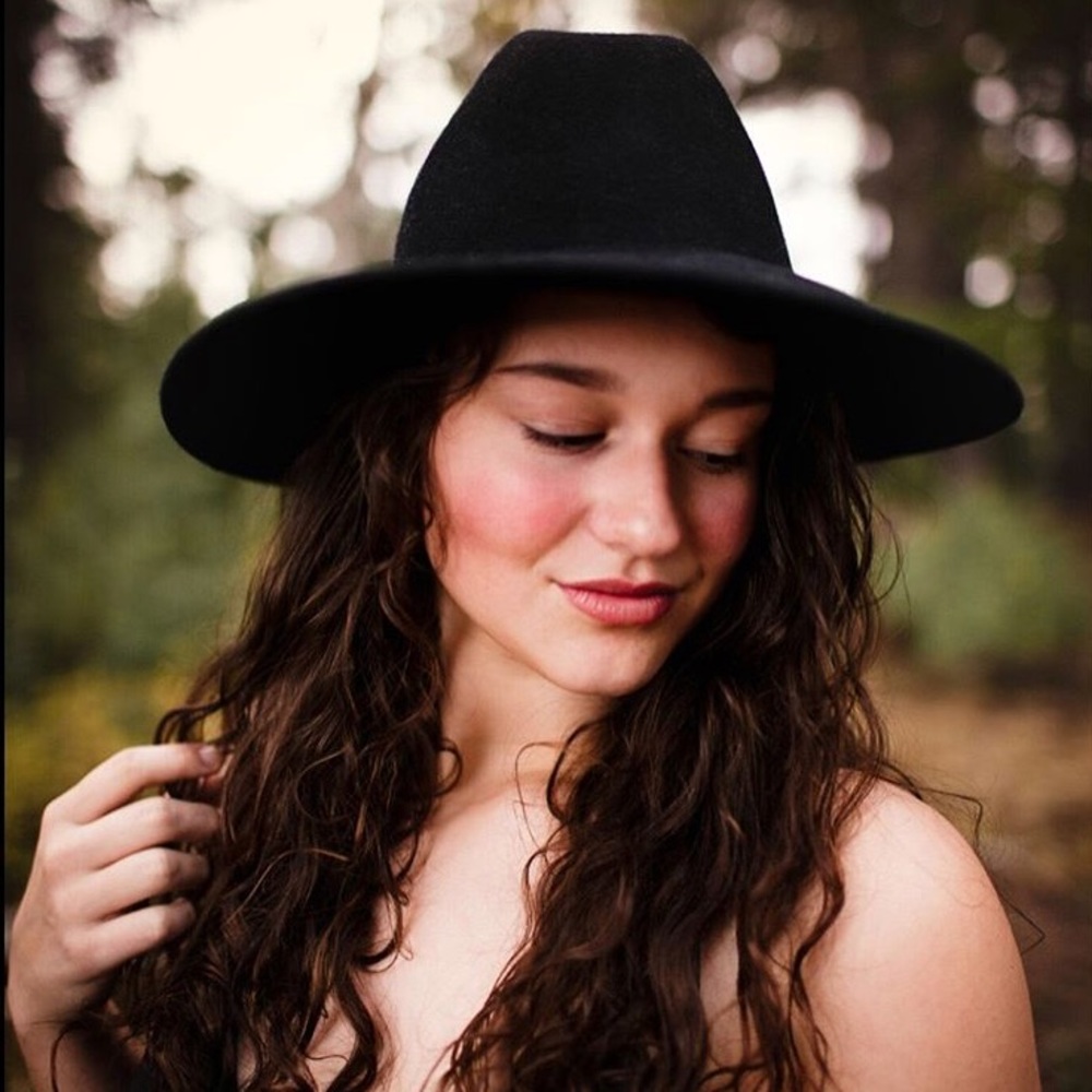 Meet your Posher, Kyla